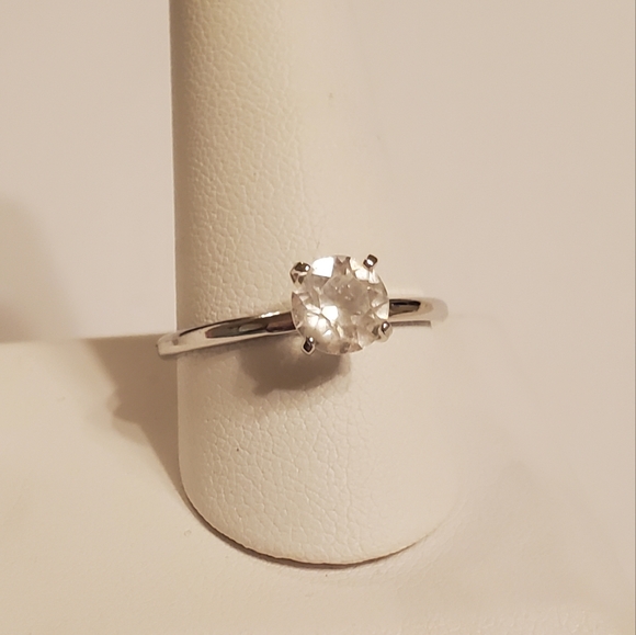 Vintage Uncas Silver Solitaire Crystal Ring - Picture 4 of 13